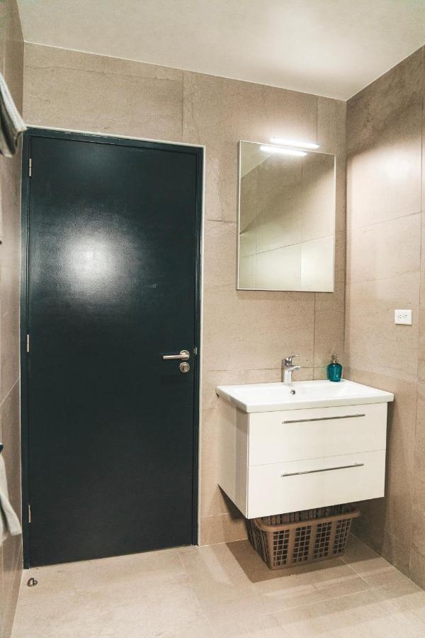 פאלם ביץ' Gray Door Apartments - Adults Only מראה חיצוני תמונה