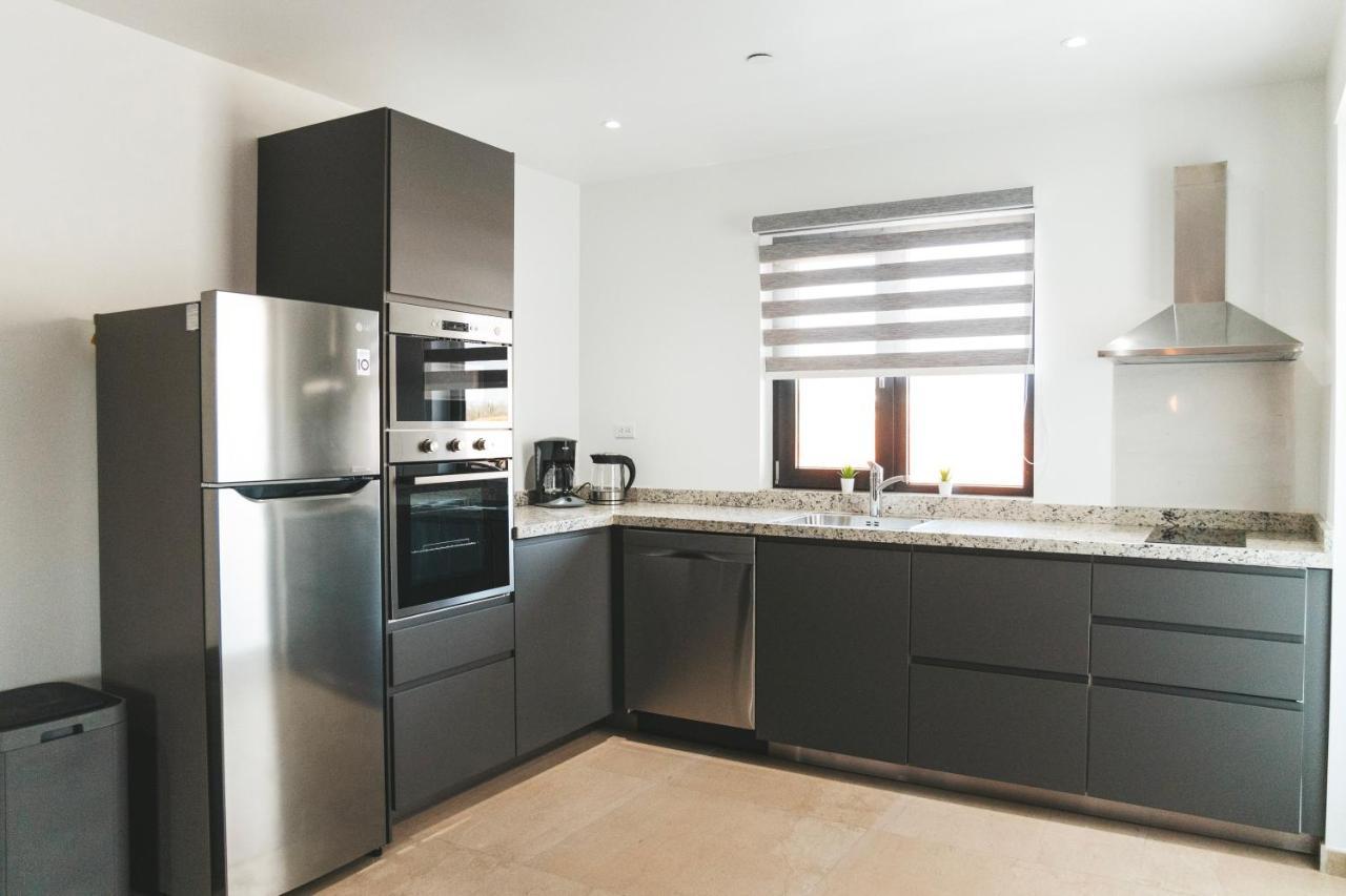 פאלם ביץ' Gray Door Apartments - Adults Only מראה חיצוני תמונה