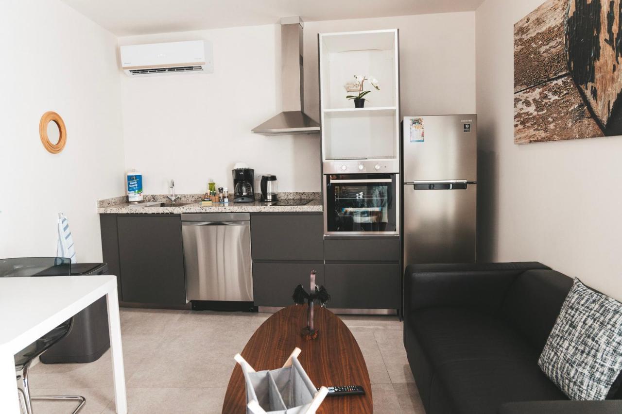 פאלם ביץ' Gray Door Apartments - Adults Only מראה חיצוני תמונה