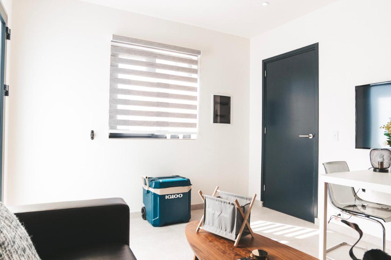 פאלם ביץ' Gray Door Apartments - Adults Only מראה חיצוני תמונה