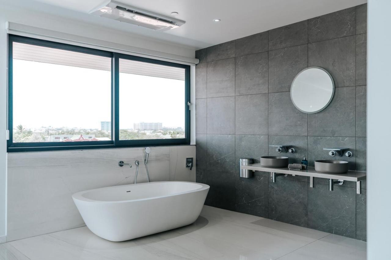 פאלם ביץ' Gray Door Apartments - Adults Only מראה חיצוני תמונה