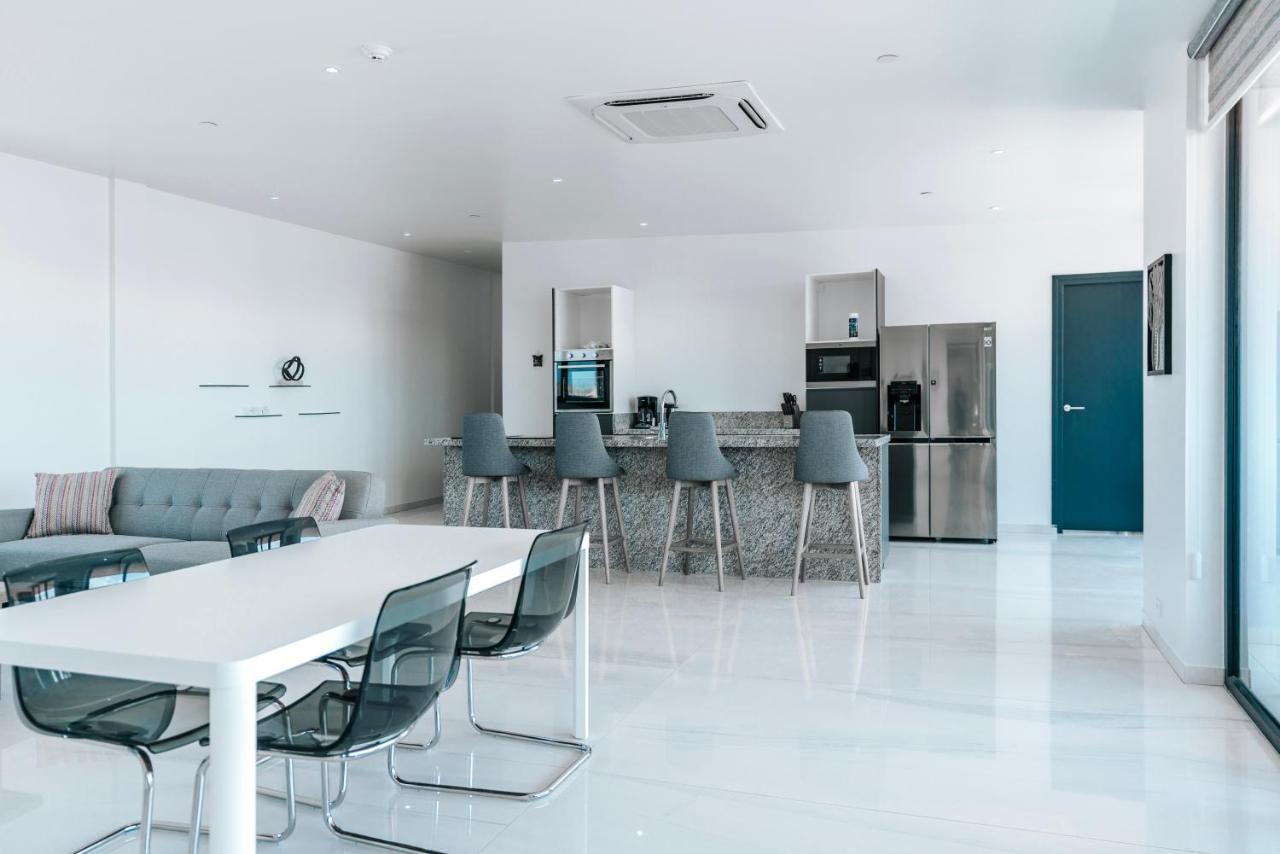 פאלם ביץ' Gray Door Apartments - Adults Only מראה חיצוני תמונה